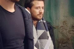 (20)