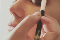 (9)